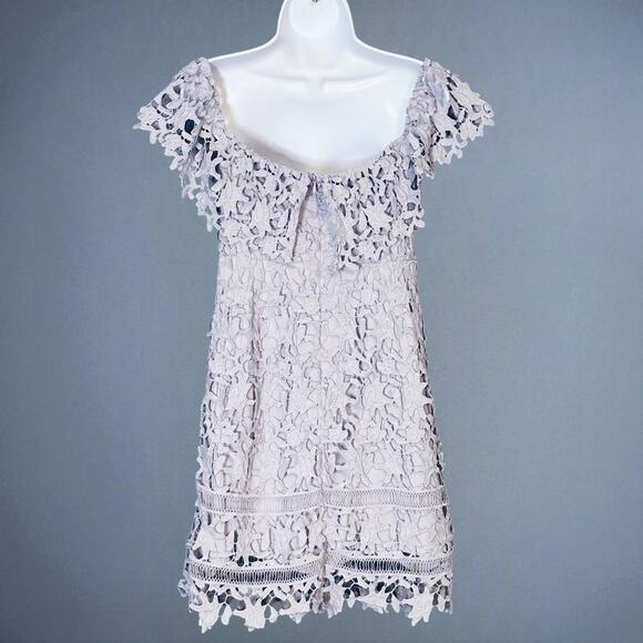 ASTR Lilac Lace Crochet Mini Dress Large Off Shoulder Cocktail Party Summer Glam - Picture 9 of 12
